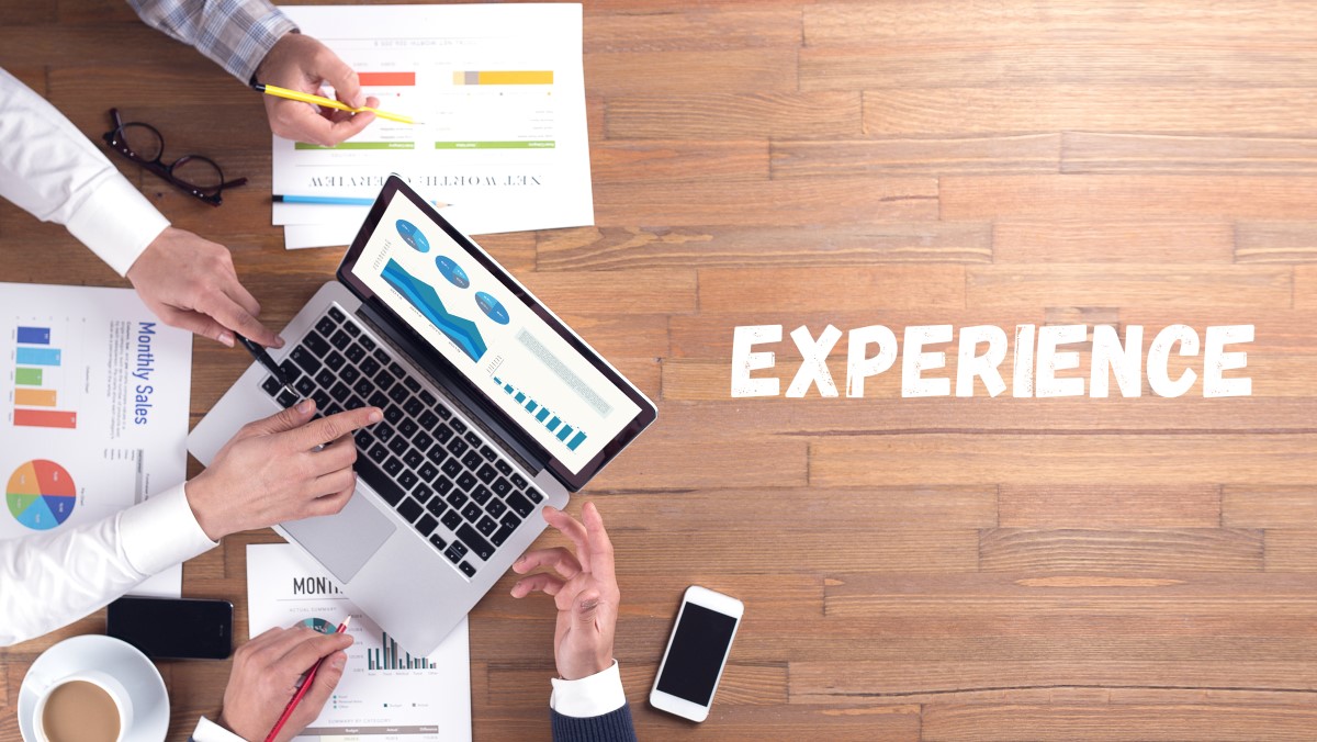A team of professionals monitoring their performance on their CX dashboard