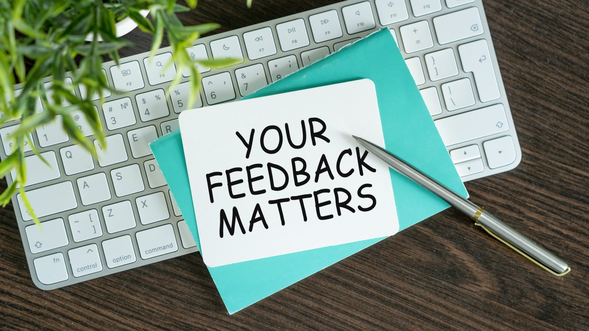 Picture depicting the importance of developing a feedback culture with staff feedback